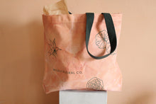  Wildly Tote