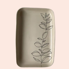  Rounded Botanical Tray