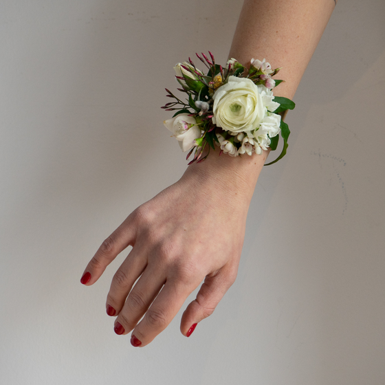 Wearable Flowers: Corsage + Boutonnieres