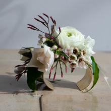  Wearable Flowers: Corsage + Boutonnieres